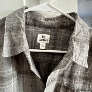 Men's tentree Long Sleeve Button-Down Size Medium